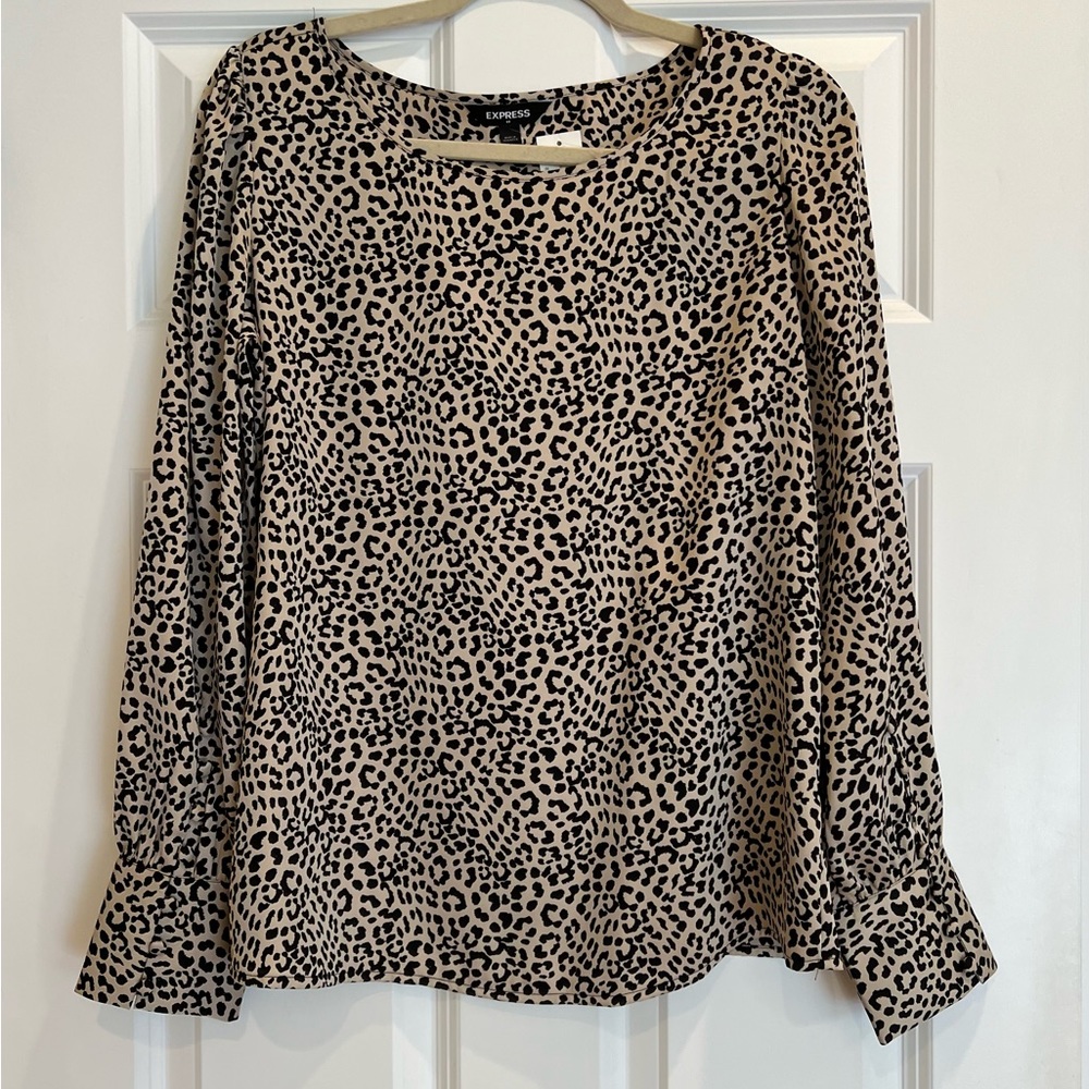 Express woman’s top size medium